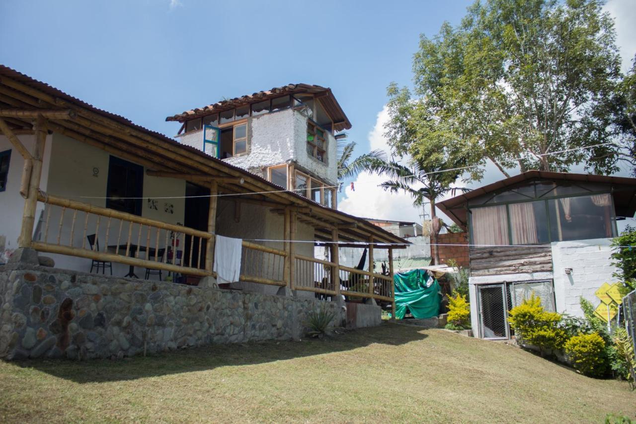La Cigarra Casa De Huespedes Hotel ซาเลนโต ภายนอก รูปภาพ
