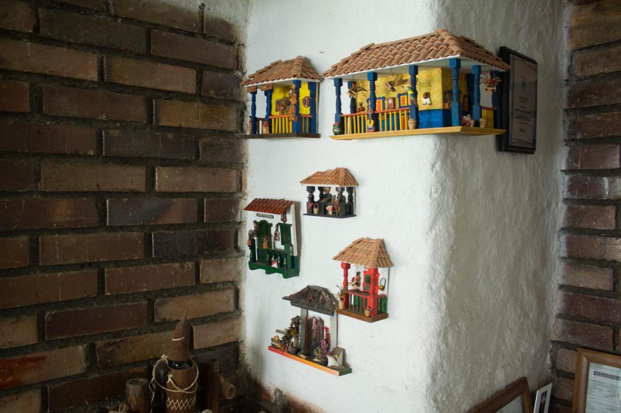 La Cigarra Casa De Huespedes Hotel ซาเลนโต ภายนอก รูปภาพ