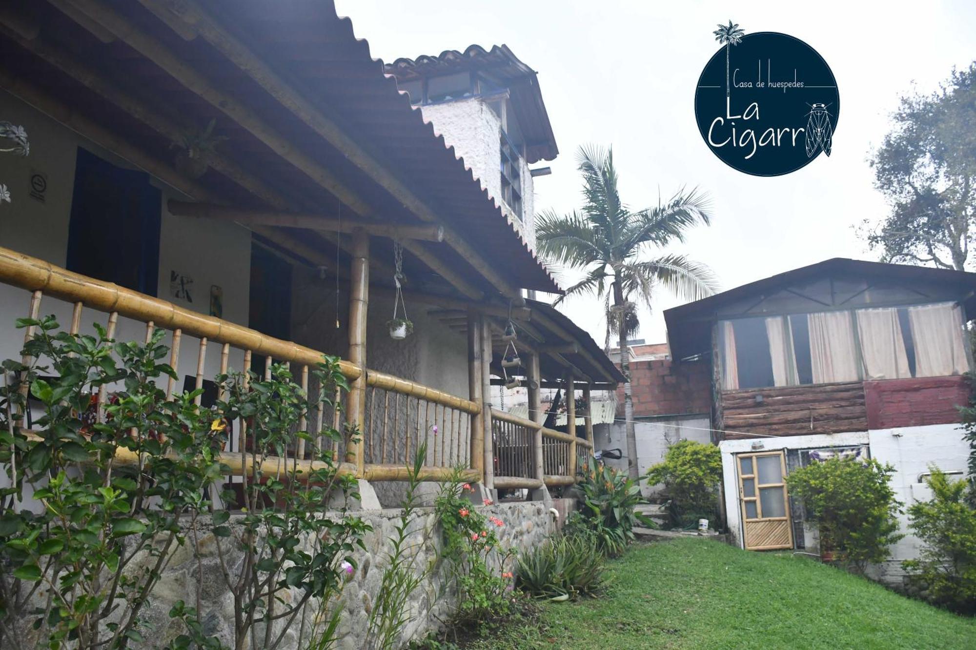 La Cigarra Casa De Huespedes Hotel ซาเลนโต ภายนอก รูปภาพ